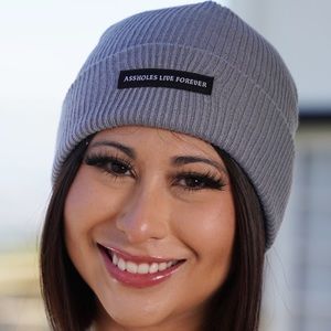 Linda Finegold/ALF gray cuffed beanie